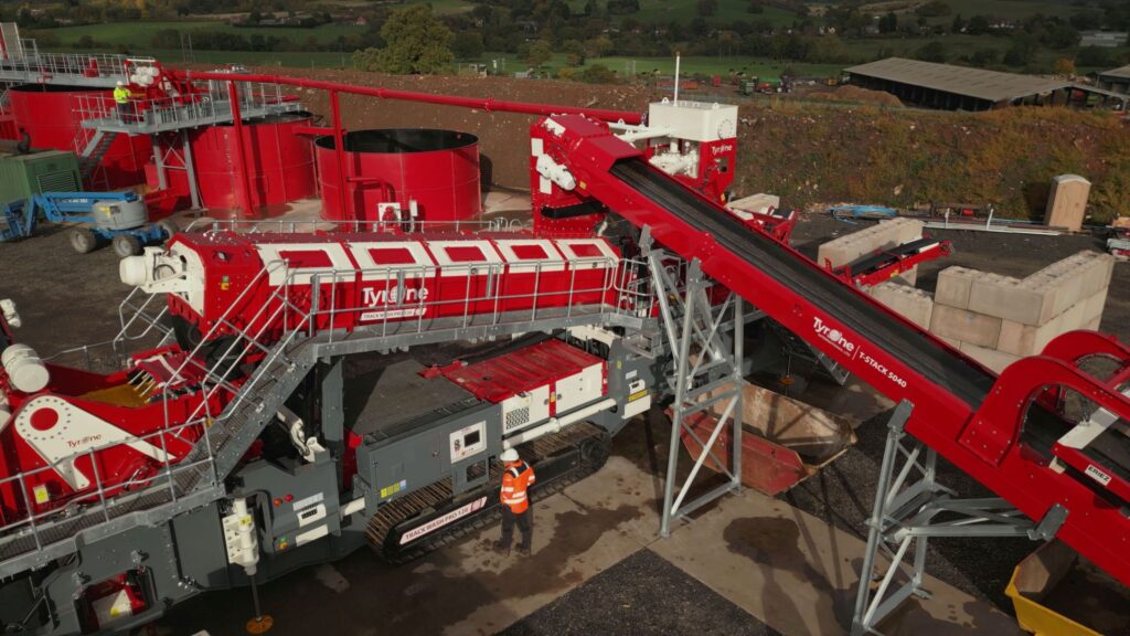 Track mounted soil washing equipment.