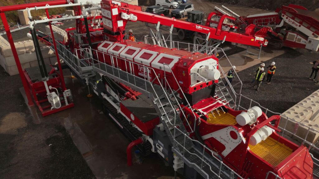 Modular soil washing systems.