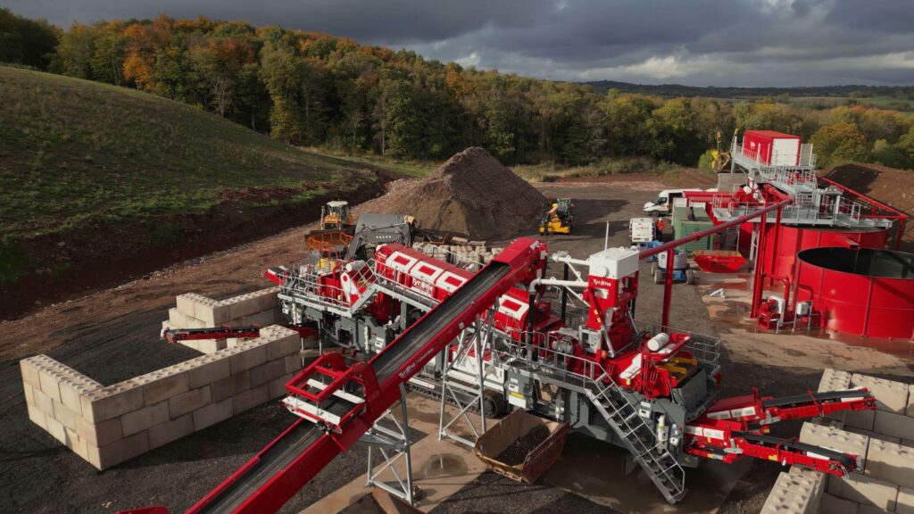 Soil washing and slurry washing equipment.